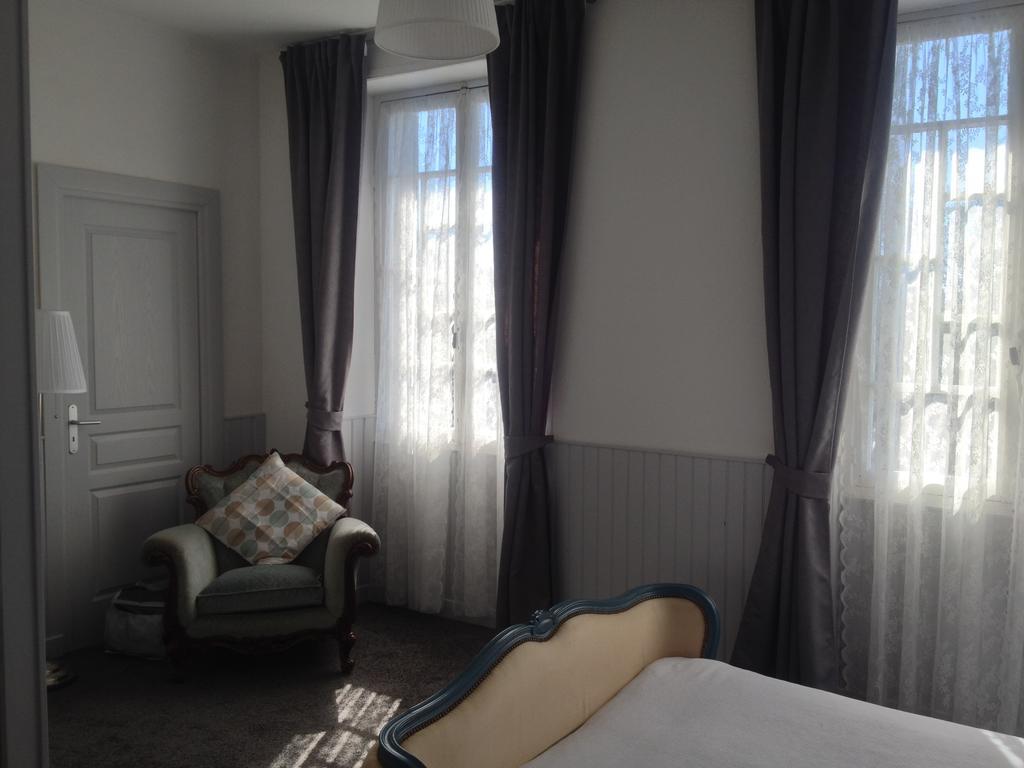 Le Petit Dragon Rouge Hotel Miers Стая снимка
