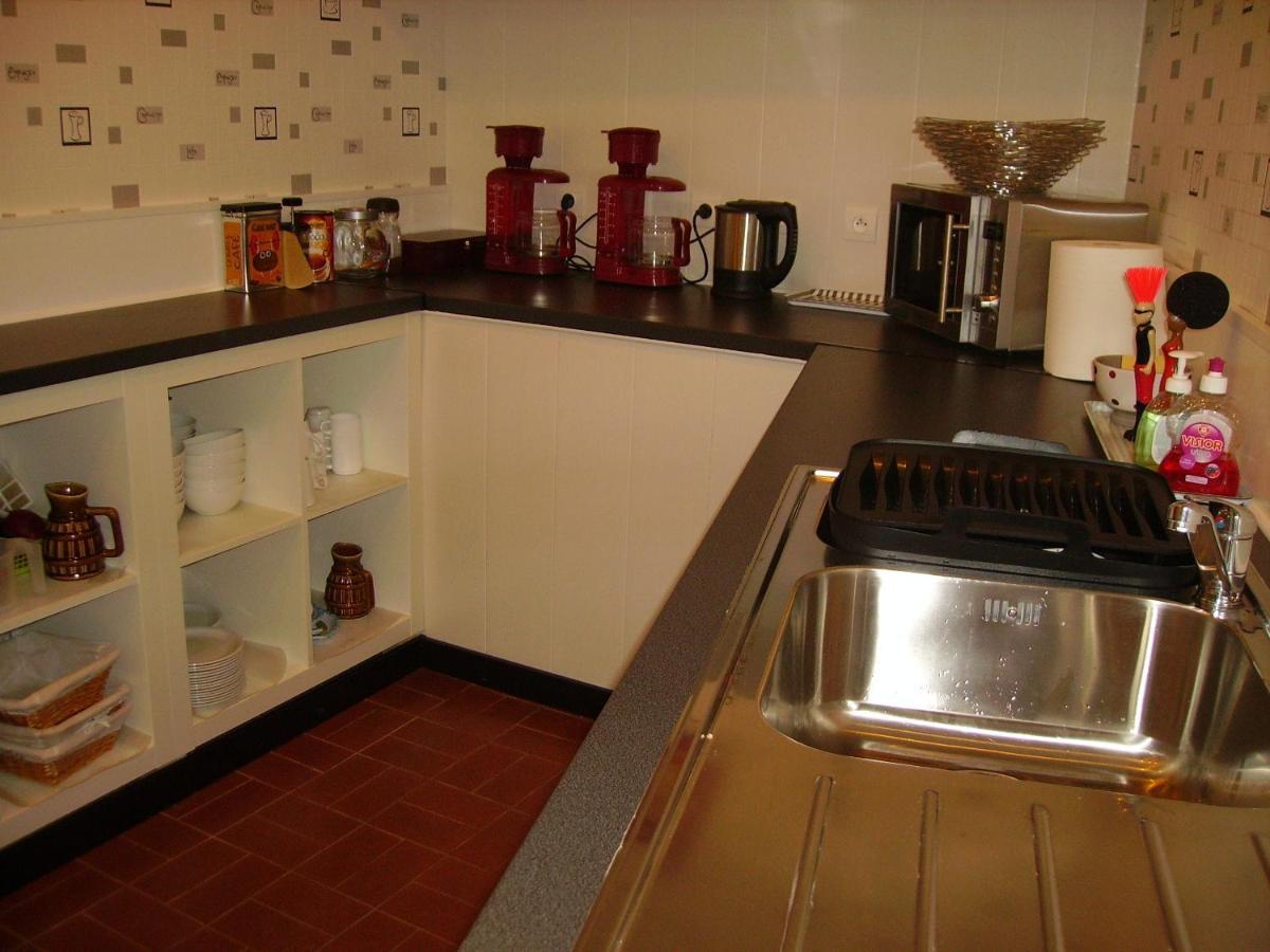 Le Petit Dragon Rouge Hotel Miers Екстериор снимка
