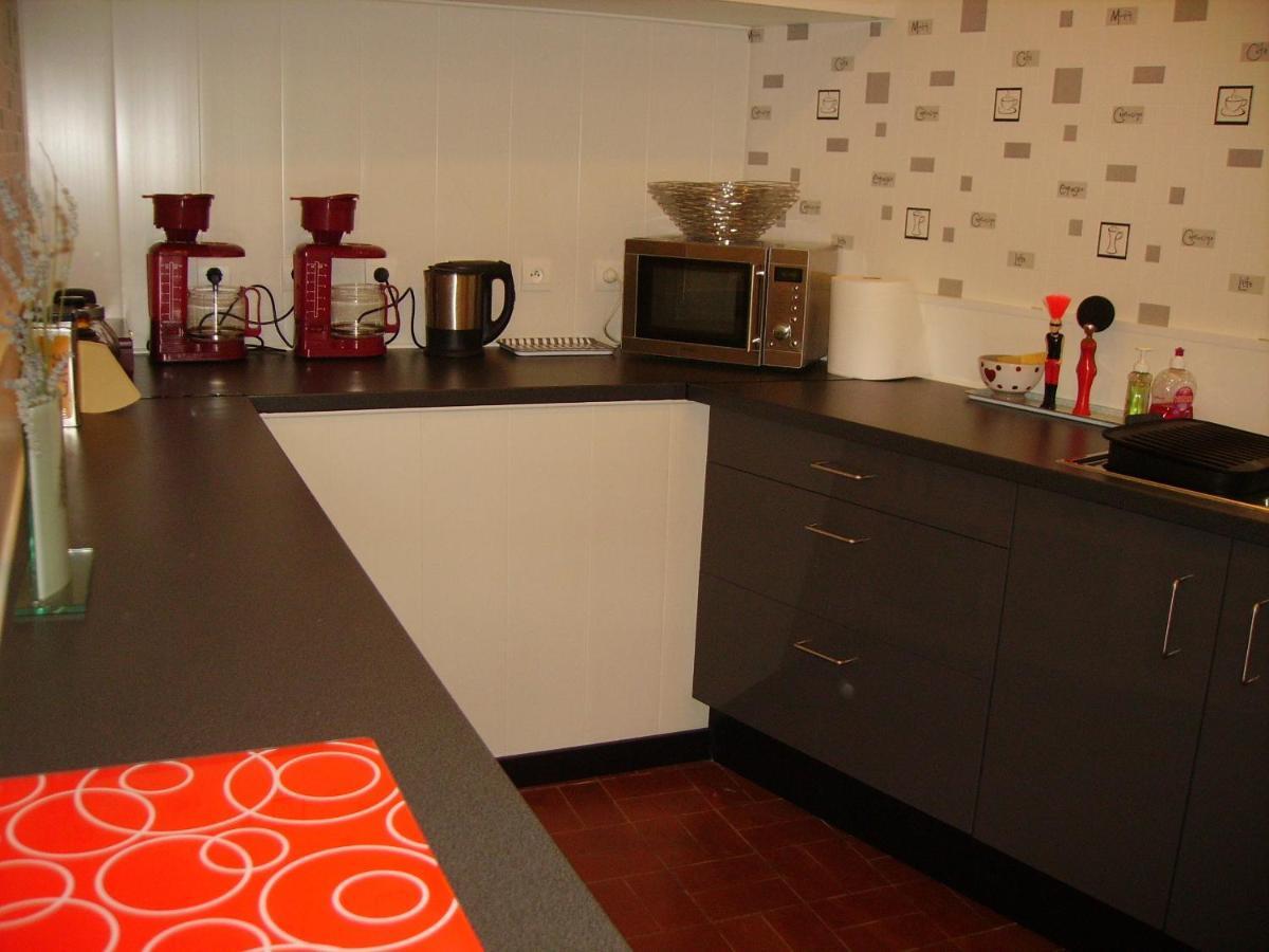 Le Petit Dragon Rouge Hotel Miers Екстериор снимка