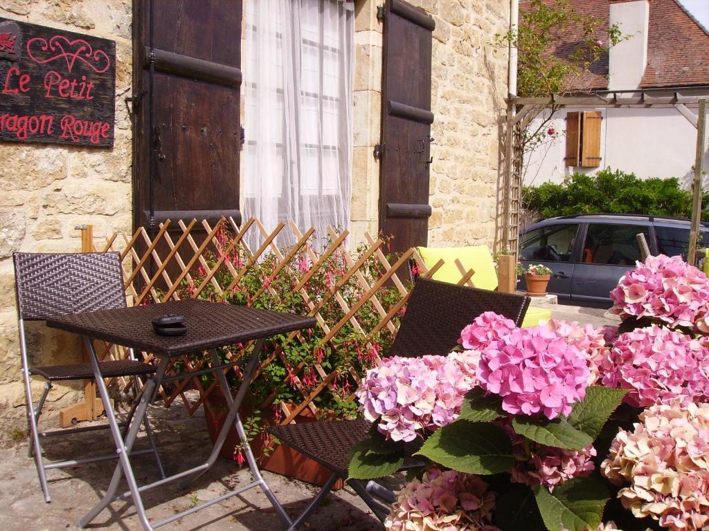 Le Petit Dragon Rouge Hotel Miers Стая снимка